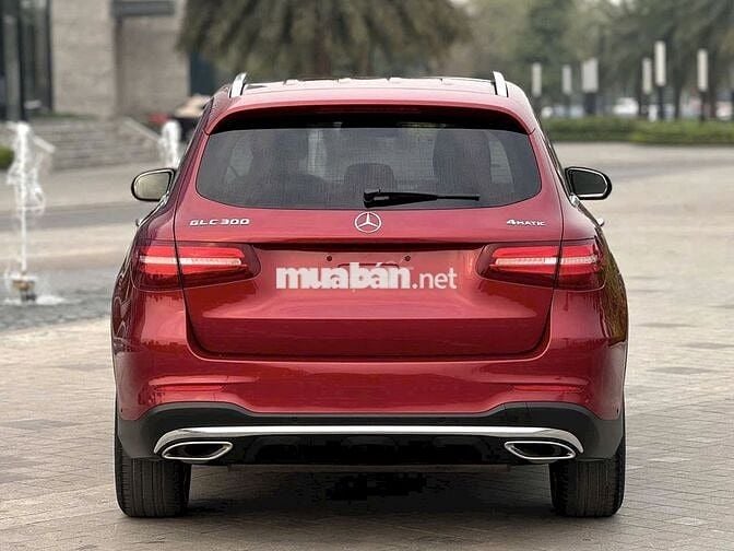 Mercedes Benz GLC 2017 300 4Matic - 8800 km