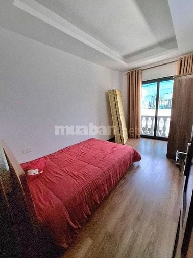 Cc mời thuê Nhà 8 ngõ 29 Khương Hạ, TX 46mx7T thang máy kd tốt 25 tr.