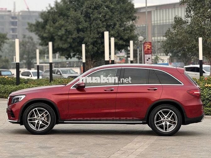 Mercedes Benz GLC 2017 300 4Matic - 8800 km