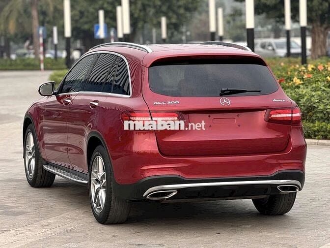 Mercedes Benz GLC 2017 300 4Matic - 8800 km