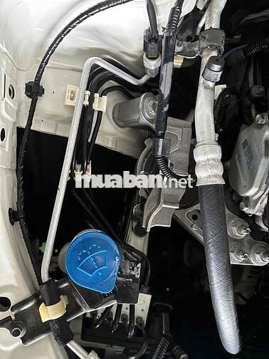 Mazda 3 2016 có cửa sổ trời, màn hình dài. 1.5AT