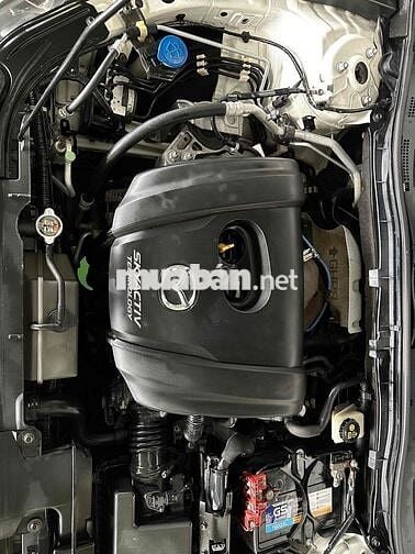 Mazda 3 2016 có cửa sổ trời, màn hình dài. 1.5AT