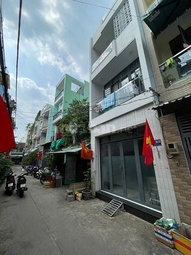 Nhà rẻ giá đầu tư cuối Nguyễn Sơn DT 5x13,5 1 lầu hẻm 5m thông xe hơi 