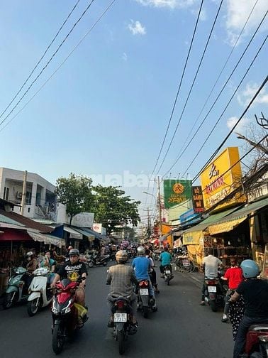 Bán nhà mặt tiền Đông Hưng Thuận 2, gần chợ cây sộpp Q12, 135m2, 