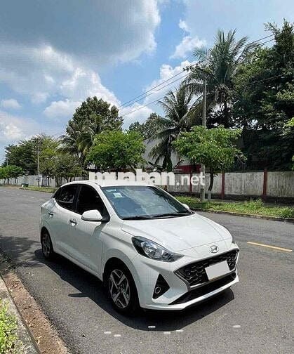 Hyundai Grand i10 2022 1.2 Sedan AT giá 315 triệu