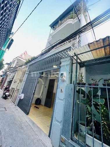 BÁN NHÀ PHẠM HỮU LẦU CÁCH ĐƯỜNG  Ô TÔ VÀI BƯỚC CHÂN 