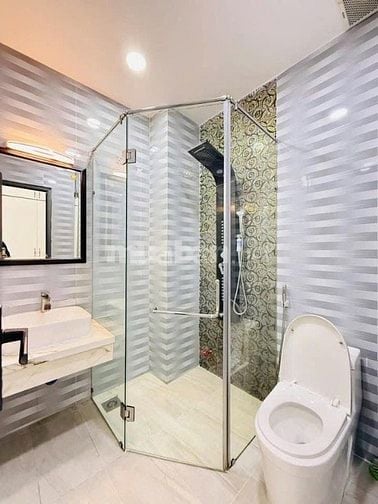 Bán nhà đ.Nguyễn Đình Chiểu Q3. 42m2/3tỷ150. Hẻm oto SHR chính chủ