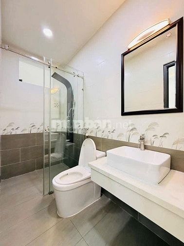 Bán nhà đ.Nguyễn Đình Chiểu Q3. 42m2/3tỷ150. Hẻm oto SHR chính chủ