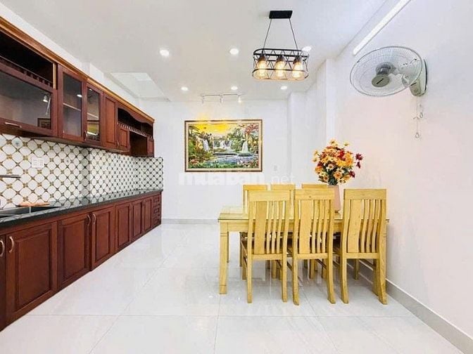 Bán nhà đ.Nguyễn Đình Chiểu Q3. 42m2/3tỷ150. Hẻm oto SHR chính chủ