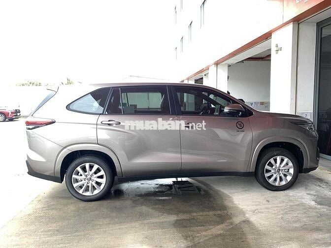 Toyota Innova Cross 2025 TẶNG BẢO HIỂM,PK, Sẵn xe