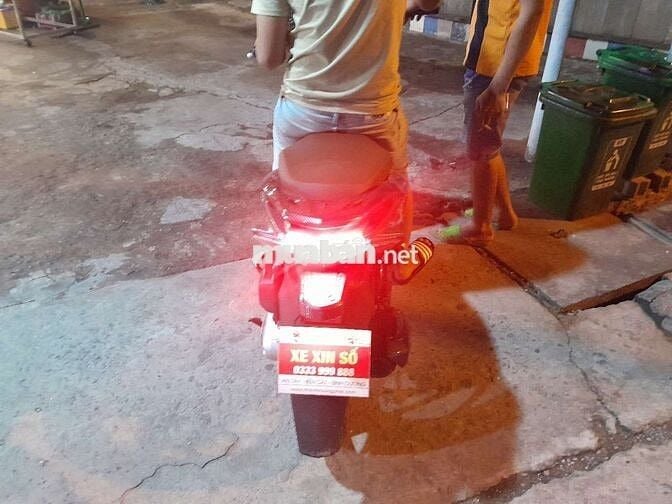 Kẹt tiền cần bán gấp xe chưa bấm biển