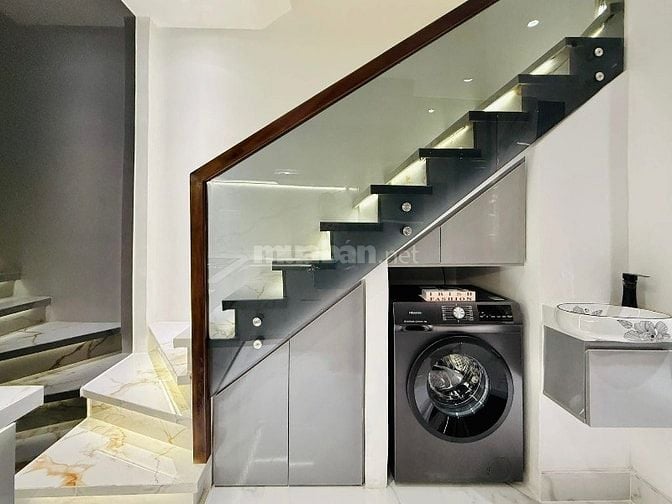 Nhà đẹp giá rẻ ở ngay Dã Tượng, P13, Q8| Giá 2 tỷ 430 | 38m2