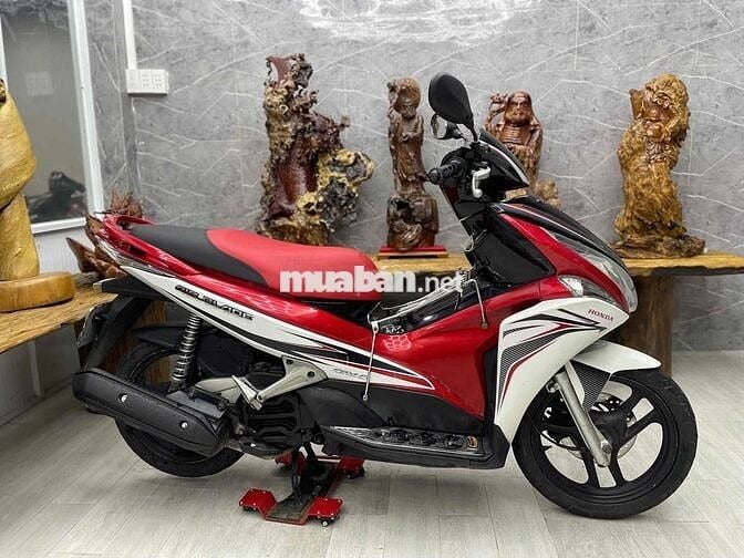 Air blade 110Fi dàn áo đẹp, máy êm thì thầm