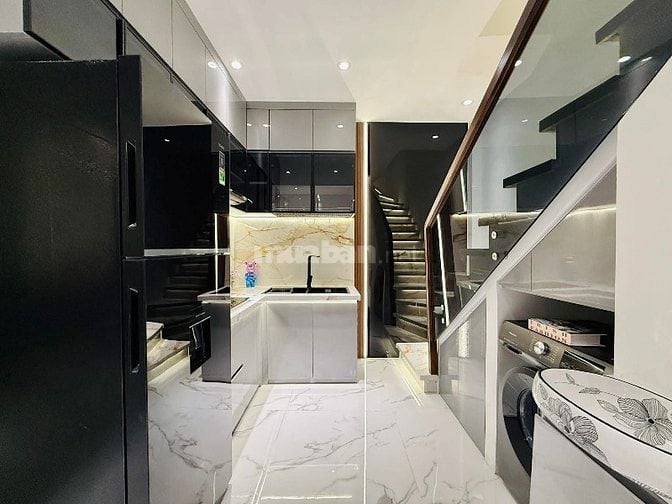Nhà đẹp giá rẻ ở ngay Dã Tượng, P13, Q8| Giá 2 tỷ 430 | 38m2
