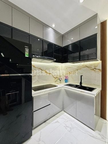 Nhà đẹp giá rẻ ở ngay Dã Tượng, P13, Q8| Giá 2 tỷ 430 | 38m2