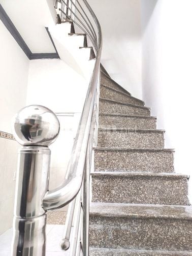 Bán nhà mặt tiền nhỏ đường Liên khu 2-5 Lê Văn Khương