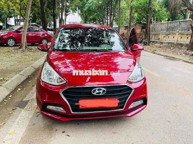 Bán i10 Sedan AT 2018 màu đỏ – 6.8 vạn km, lốp Mic