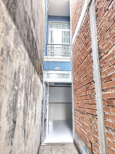 Bán nhà mặt tiền nhỏ đường Liên khu 2-5 Lê Văn Khương