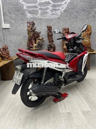 Air blade 110Fi dàn áo đẹp, máy êm thì thầm