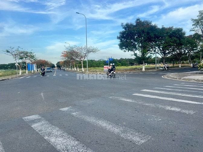 Cho thuê MB Kinh đường 18 KĐT Đông Tăng Long, TP. Thủ Đức
