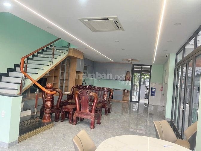 Cho thuê MB Kinh đường 18 KĐT Đông Tăng Long, TP. Thủ Đức
