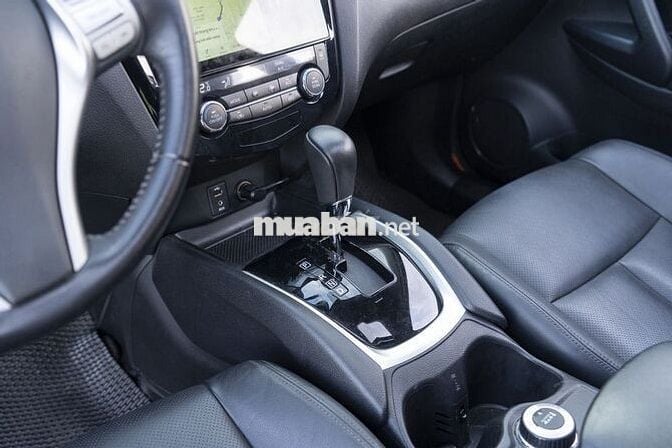 Nissan X trail 2.5 SV Premium 4WD 2019 - 64000 km