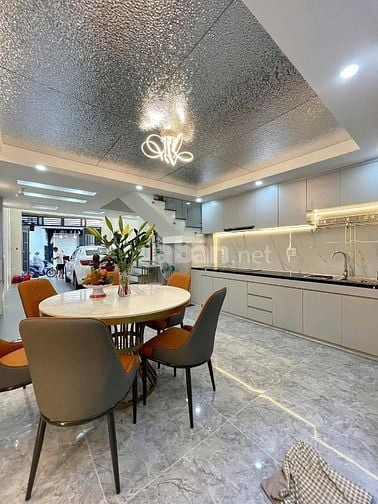 Bán nhà Nguyễn Hữu Cầu Quận 1. Nhà đang có HĐ thuê 17tr/tháng.