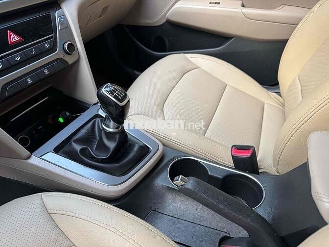 Hyundai Elantra 2019 1.6MT - 67000 km