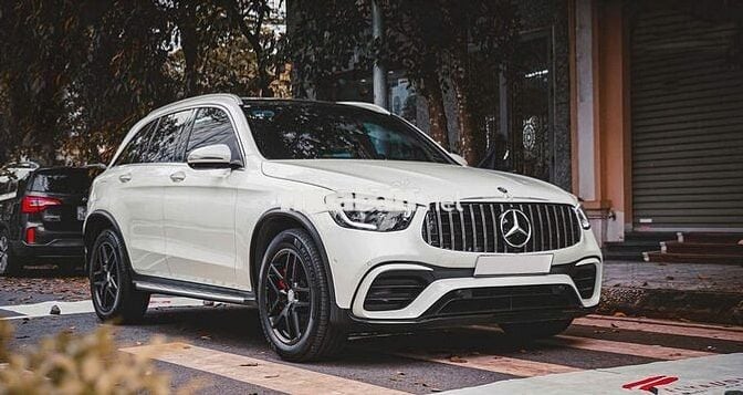 Mercedes Benz GLC 2018 300 4MATIC - 75000 km