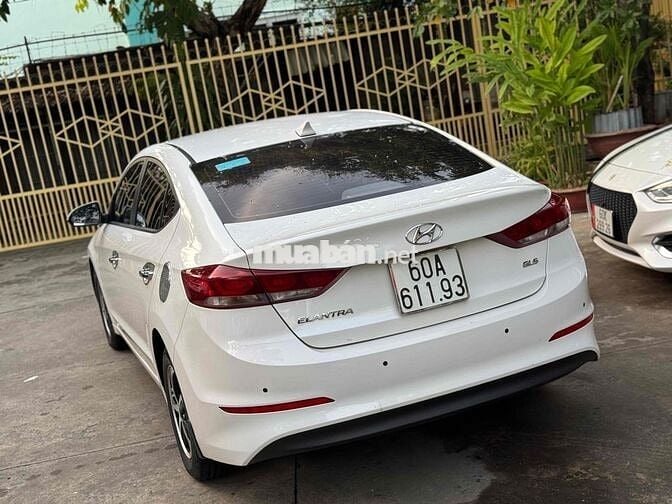 Hyundai Elantra 2019 1.6MT - 67000 km