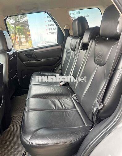 Ford Escape số tự động SUV gầm cao đẹp xuất sắc