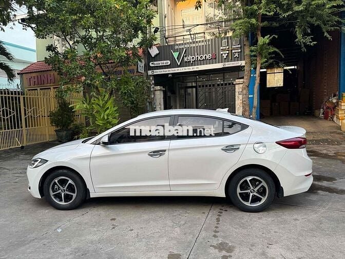 Hyundai Elantra 2019 1.6MT - 67000 km