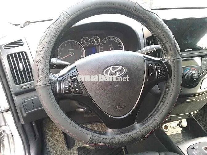 Huyndai i30 Hàn Quốc 2008 số tự động 5 chỗ