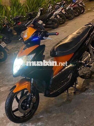 Nhà mua xe mới dư bán tay ga Fi tiết kiệm xăng