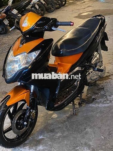 Nhà mua xe mới dư bán tay ga Fi tiết kiệm xăng
