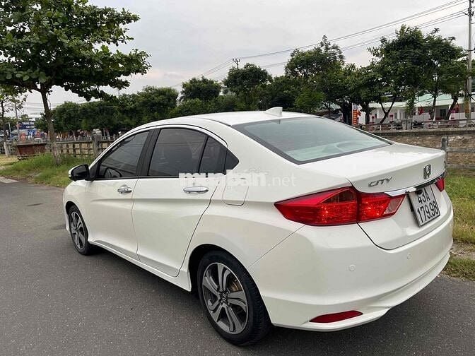 Honda City 2015 1.5 CVT - 100000 km