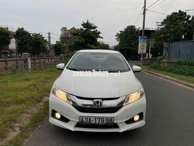 Honda City 2015 1.5 CVT - 100000 km