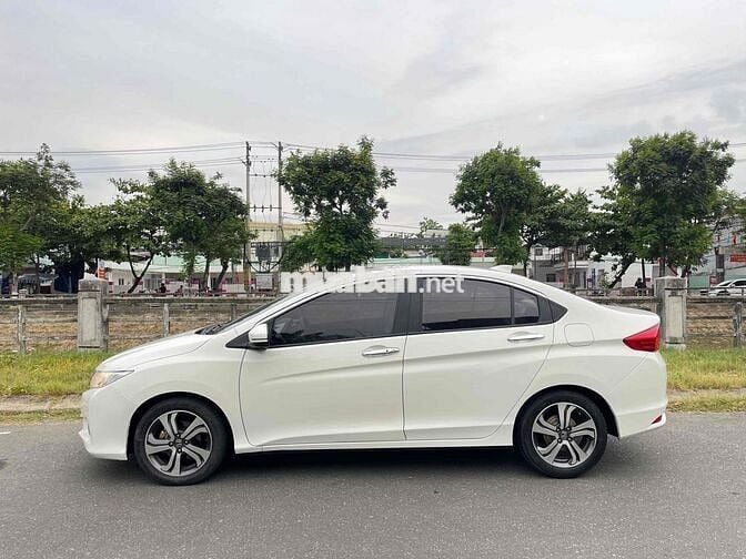 Honda City 2015 1.5 CVT - 100000 km