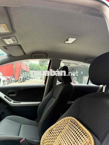 Toyota Yaris 2011 1.5 AT - 11000 km xe đẹp