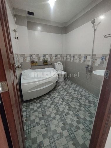 Bán gấp nhà riêng 8PN, 6WC, 5,2 tỷ, KDC Long Hậu, Cần Giuộc