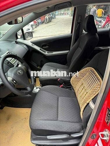 Toyota Yaris 2011 1.5 AT - 11000 km xe đẹp