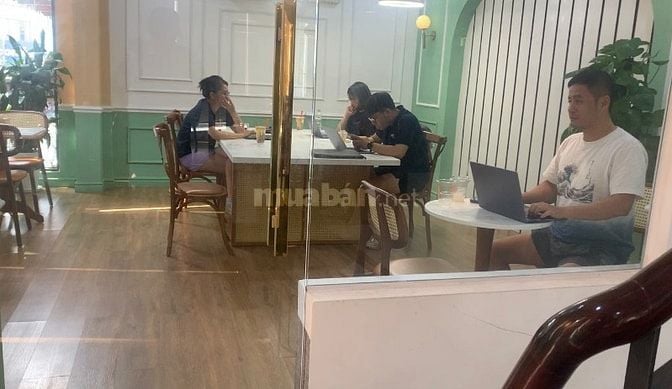 Cho thuê mặt bằng góc 2 mặt tiền Hoa Sứ- phố ẩm thực Phan Xích Long