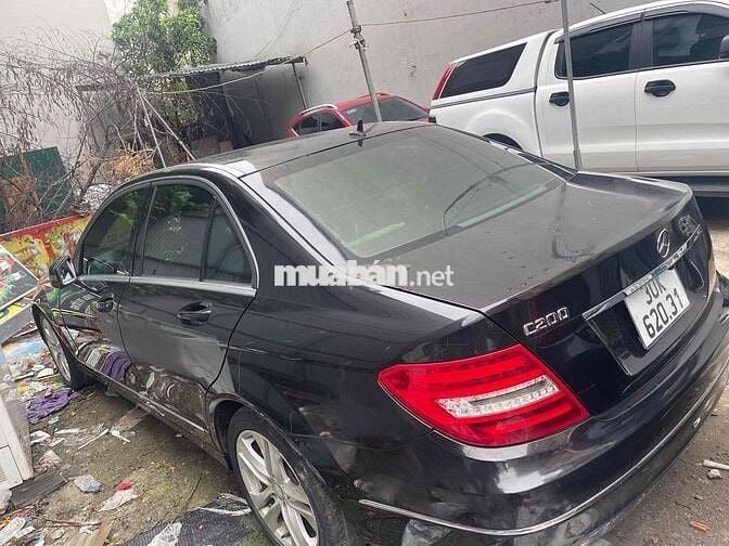 Mercedes Benz C Class 2011 C200 - 900 km