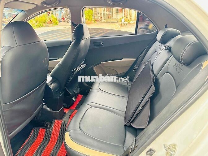 Hyundai Grand i10 2015 Sedan 1.2 MT - 100 km
