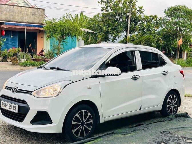 Hyundai Grand i10 2015 Sedan 1.2 MT - 100 km