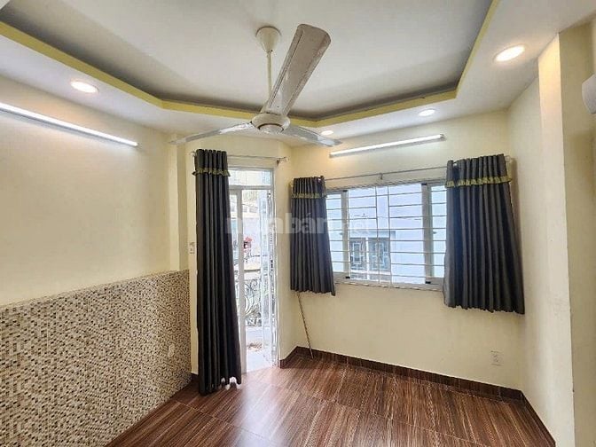 Góc hẻm 3m Ng Trãi,3 Tầng,cho thuê thu nhập tốt, gần Trường học 