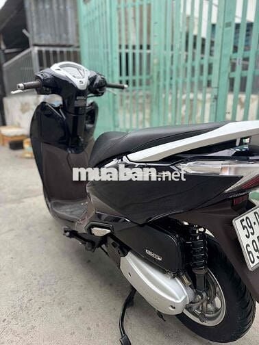 nhà dư dùng xe lead 125
