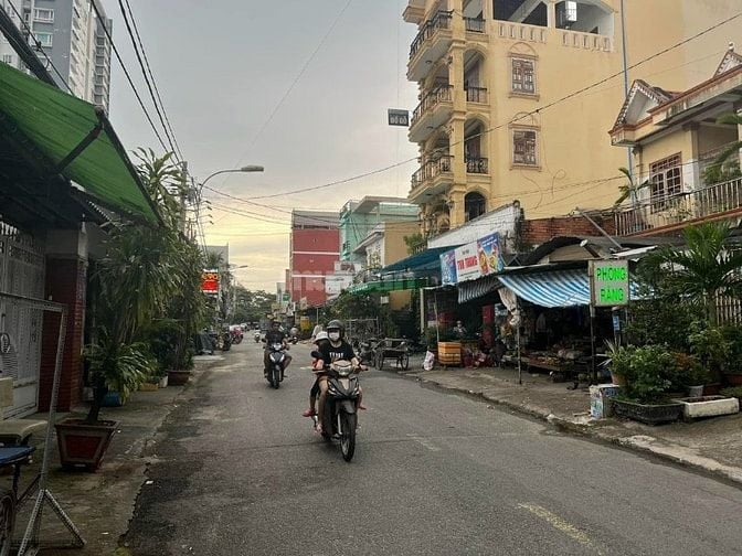 Cho thuê kho ,xưởng 202m.có gát lửng MT hẻm 8m thông lê văn khương.q12