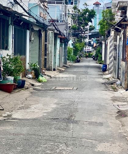 BÁN NHÀ 200M2 ĐƯỜNG TRƯỜNG CHINH , Q12 
