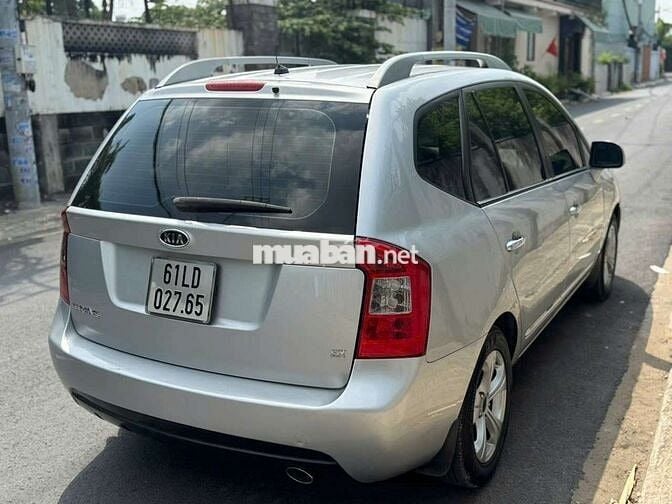Kia Carens 2015 - 126000 km